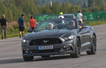 Mustang 32