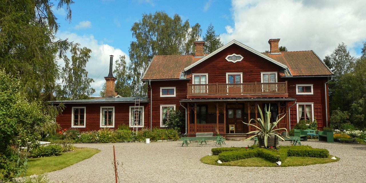 Stora Hyttnäs - Historic estate in Sundborn | GuidebookSweden